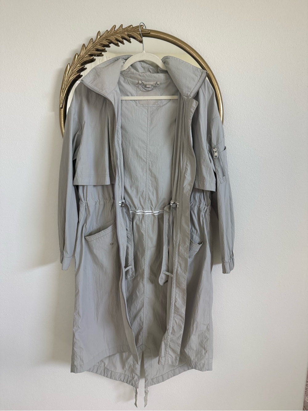 SOIA & KYO Emerson Hooded Anorak Windbreaker - Light Grey - Picture 7 of 8